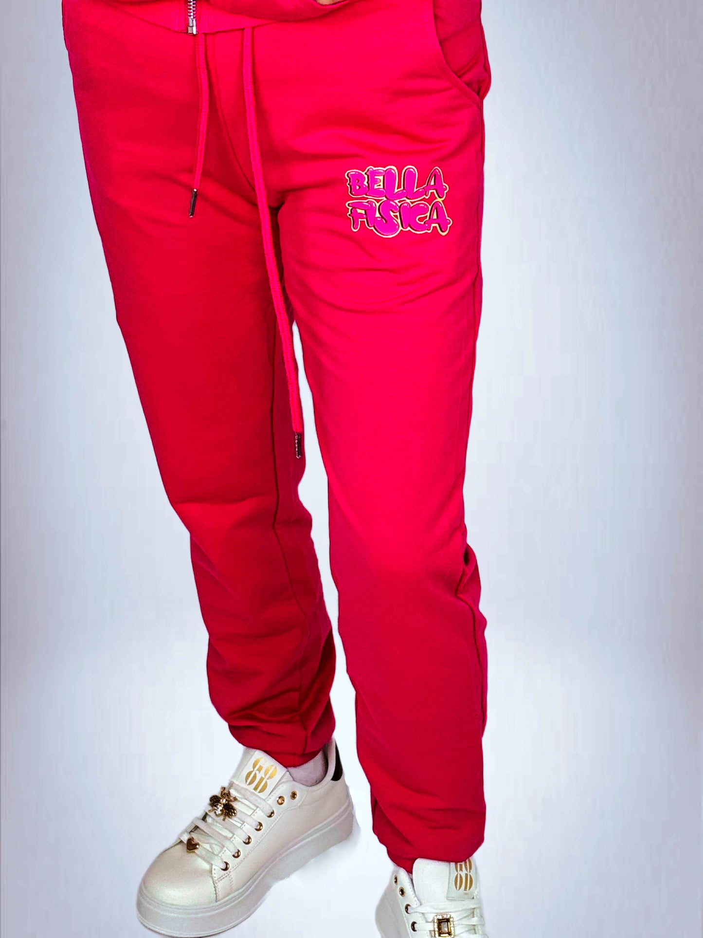 Pantaloni Jogger con Logo in Rilievo: "Bella Fisica"