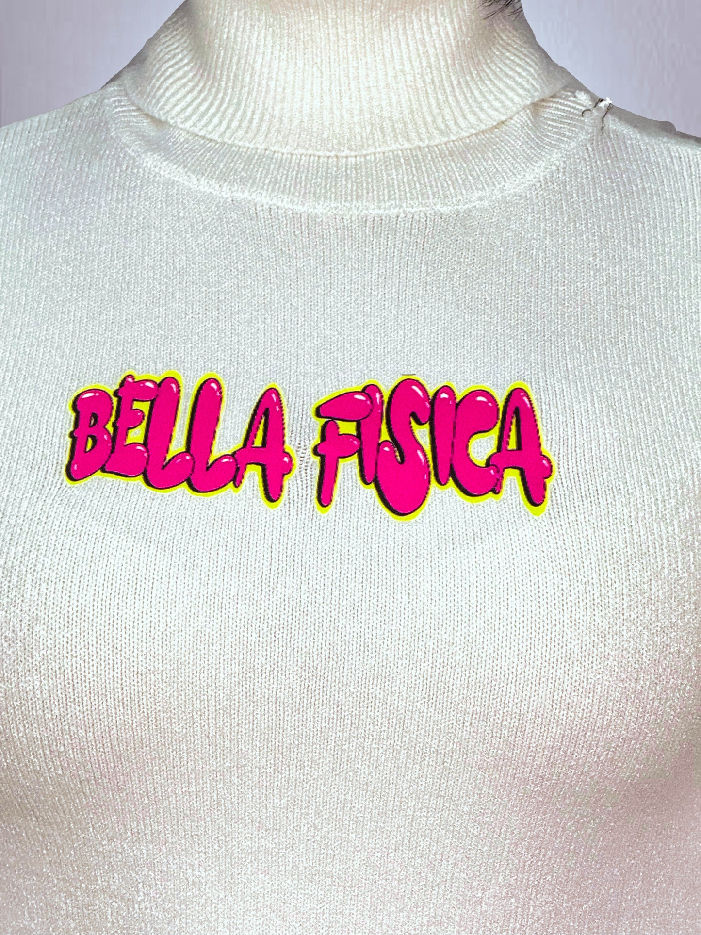 Maglione Crop con Collo Alto e Dettaglio Logo Neon