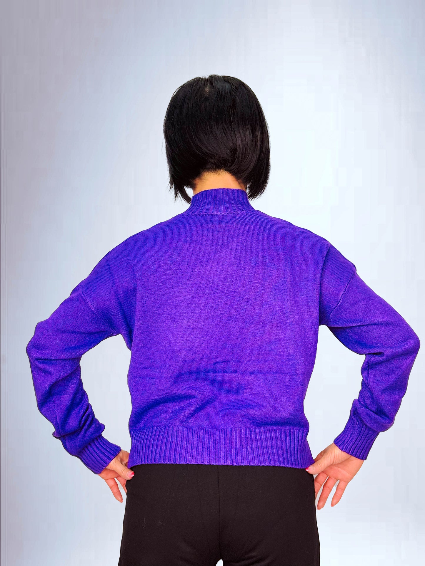 Maglione a Collo Alto con Accento Logo