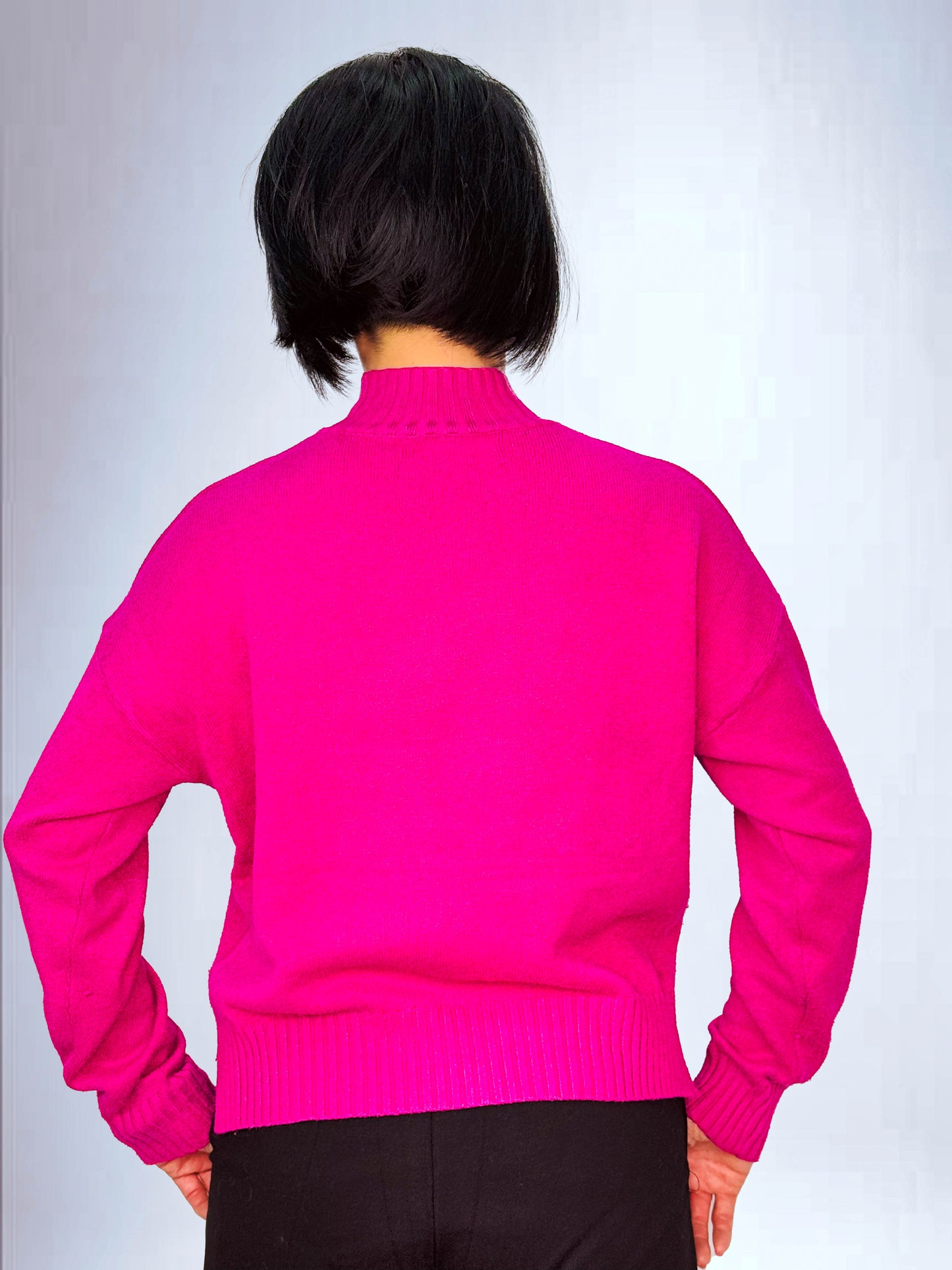 Maglione a Collo Alto con Accento Logo