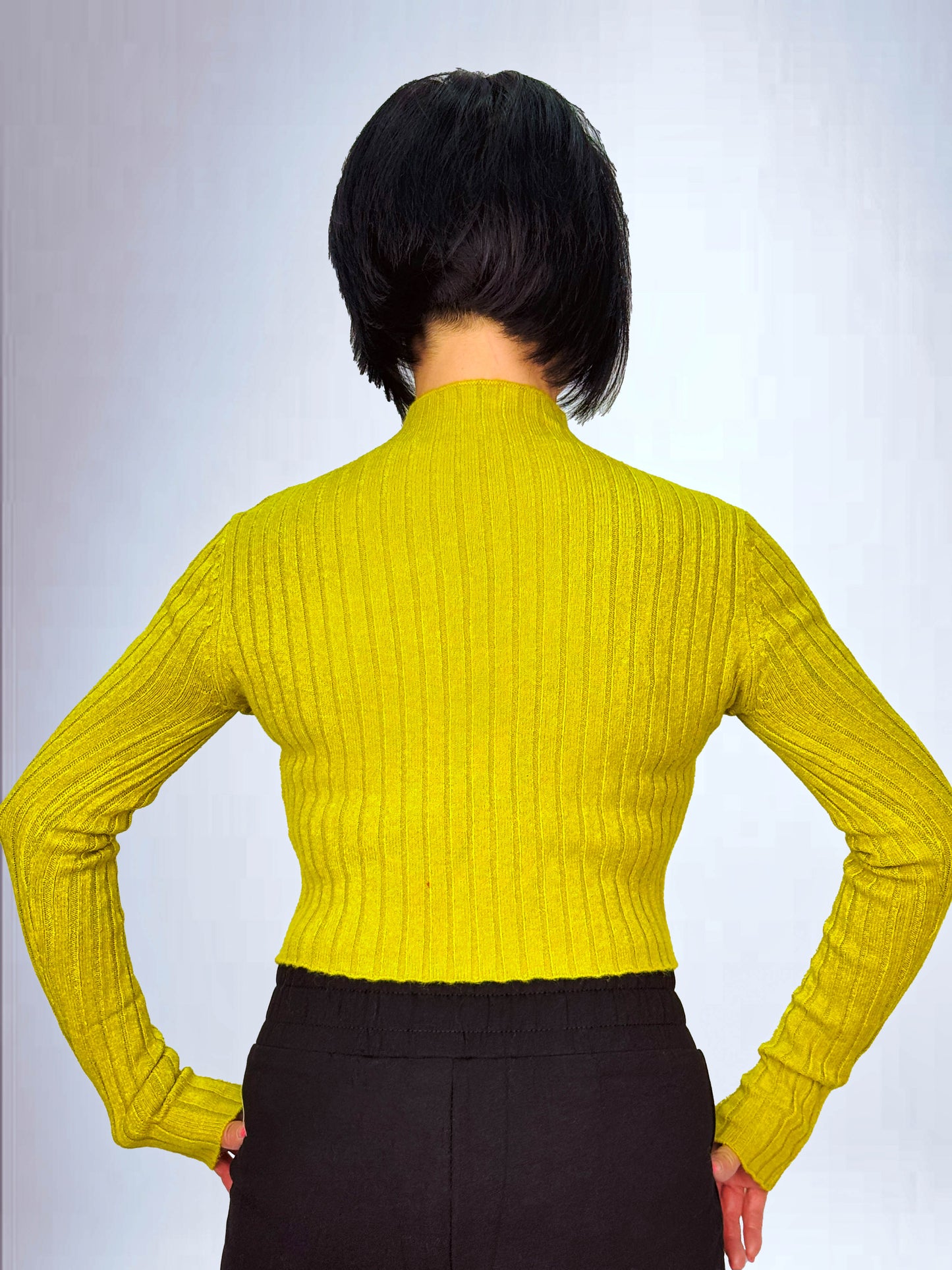 Maglione a Costine con Collo Alto e Logo